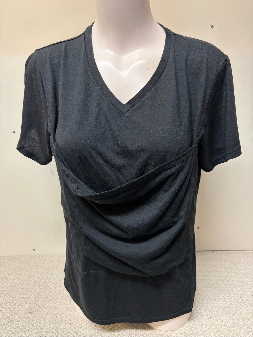 2/$20❤️- SHIRT | Women’s V-neck kangaroo pouch shirt size 2XL